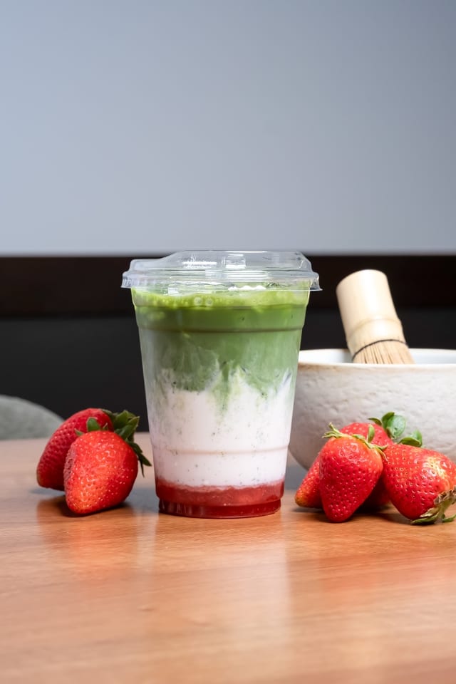 Strawberry Matcha Latte (Iced)